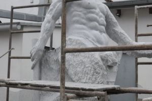 rzeźby Tadeusza Biniewicza