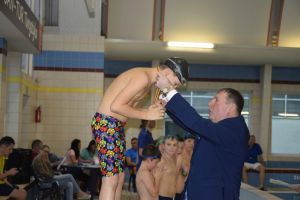 Międzyszkolne Zawody w Pływaniu o Puchar Burmistrza