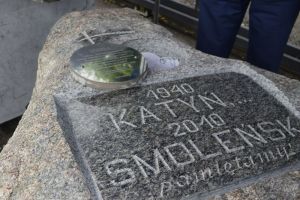 Obelisk poświęcony pamięci ofiar z Katynia i Miednoje