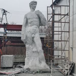rzeźba Dawida autorstwa Tadeusza Biniewicza