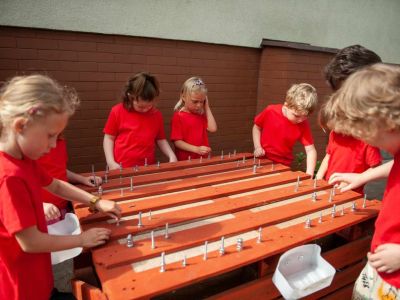 Ogródek sensoryczno-rekreacyjny w Zespole Szkolno-Przedszkolnym w Gostyninie