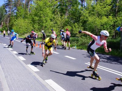 Łukasz Flejszer z 1 miejscem w półmaratonie oraz 3 miejscem w maratonie podczas 4 etapu Długodystansowego Pucharu Polski
