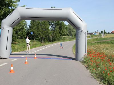 Wrotkarze szybcy z U.K.S. ZWOLEŃ-TEAM z 3 miejscem czasówki wrotkarstwa szybkiego