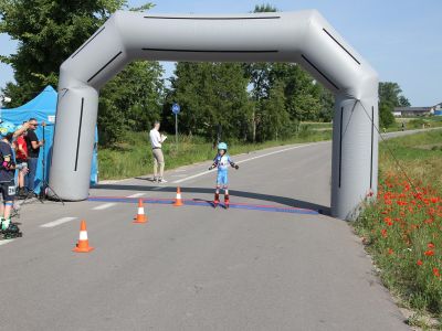 Wrotkarze szybcy z U.K.S. ZWOLEŃ-TEAM z 3 miejscem czasówki wrotkarstwa szybkiego