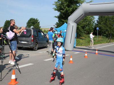 Wrotkarze szybcy z U.K.S. ZWOLEŃ-TEAM z 3 miejscem czasówki wrotkarstwa szybkiego