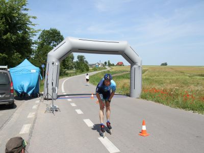 Wrotkarze szybcy z U.K.S. ZWOLEŃ-TEAM z 3 miejscem czasówki wrotkarstwa szybkiego