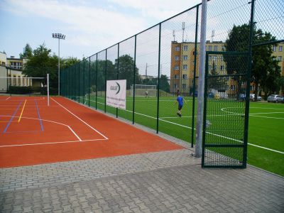 Prace remontowe na boisku przy Szkole Podstawowej nr 3