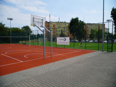Prace remontowe na boisku przy Szkole Podstawowej nr 3