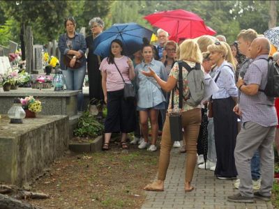 spacer szlakiem gostynińskich nekropolii