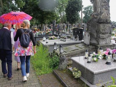spacer szlakiem gostynińskich nekropolii