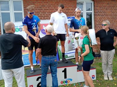 Rolkarze UKS Zwoleń-Team z 2 i 3 miejscem 10 etapu Długodystansowego Pucharu Polski w Rybnie