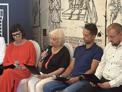 Narodowe Czytanie 2025: Poezja na Zamku Gostynińskim