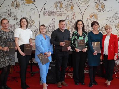 Uroczystość wręczenia Nagród Burmistrza Miasta Gostynina z okazji Dnia Edukacji Narodowej