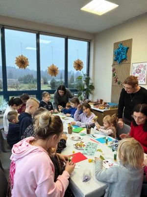 Warsztaty „Świąteczne Mosty Pokoleń” w Miejskim Ośrodku Pomocy Społecznej w Gostyninie