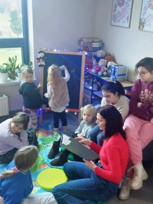 Warsztaty „Świąteczne Mosty Pokoleń” w Miejskim Ośrodku Pomocy Społecznej w Gostyninie