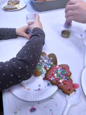 Warsztaty „Świąteczne Mosty Pokoleń” w Miejskim Ośrodku Pomocy Społecznej w Gostyninie