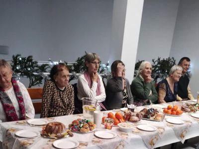 „Świąteczne Mosty Pokoleń” spotkanie seniorów w Miejskim Ośrodku Pomocy Społecznej