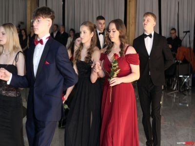 Studniówka w Zespole Szkół im. Marii Skłodowskiej-Curie w Gostyninie