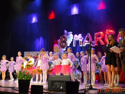 Kobieta w tańcu - międzypokoleniowe obchody Dnia Kobiet