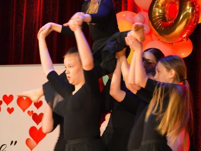 Kobieta w tańcu - międzypokoleniowe obchody Dnia Kobiet