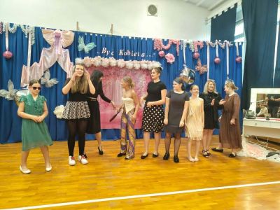 „Kobietą być…” – Inspirująca lekcja historii i pasji w SP nr 3