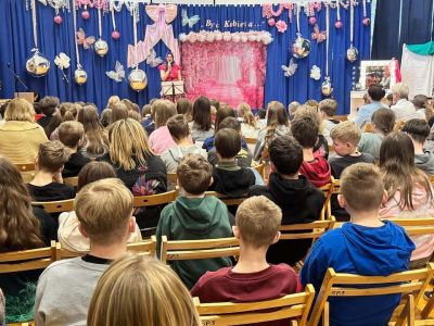 „Kobietą być…” – Inspirująca lekcja historii i pasji w SP nr 3