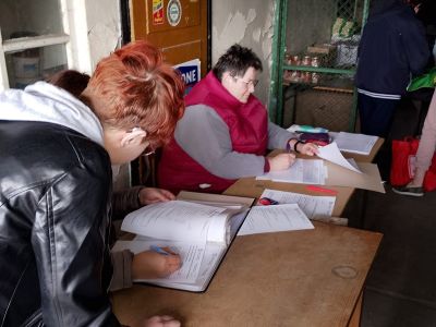 Pomoc żywnościowa dla mieszkańców Gostynina – ruszyły wydania