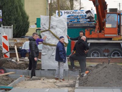 Płaskorzeźba Tadeusz Biniewicza