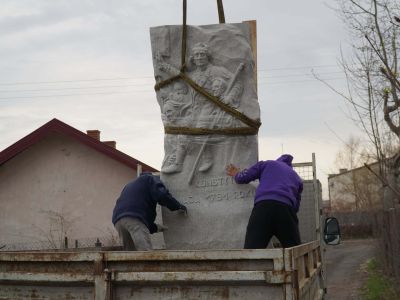 Płaskorzeźba Tadeusz Biniewicza