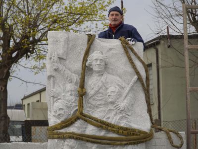 Płaskorzeźba Tadeusz Biniewicza