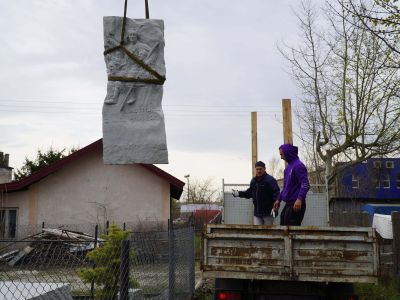 Płaskorzeźba Tadeusz Biniewicza