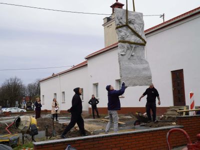 Płaskorzeźba Tadeusz Biniewicza