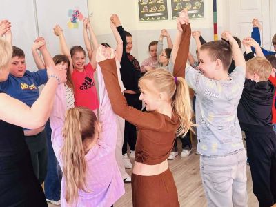 Gostynińscy uczniowie uczą się mądrego korzystania z technologii