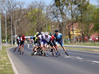 Wrotkarze szybcy z Uks Zwoleń-Team z 1 miejscem w 2 etapie Długodystansowego Pucharu Polski - MILICZ