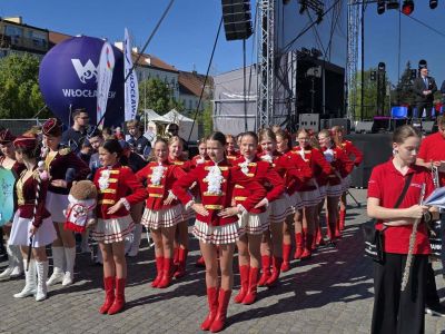 MAŻORETKI LIBRA GOSTYNIN ZREALIZOWAŁY PROJEKT „TANIEC BEZ GRNIC. 50 lat Jugendtanzkorps Rheinsternchen i 10 lat Libra...