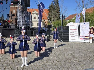 MAŻORETKI LIBRA GOSTYNIN ZREALIZOWAŁY PROJEKT „TANIEC BEZ GRNIC. 50 lat Jugendtanzkorps Rheinsternchen i 10 lat Libra...