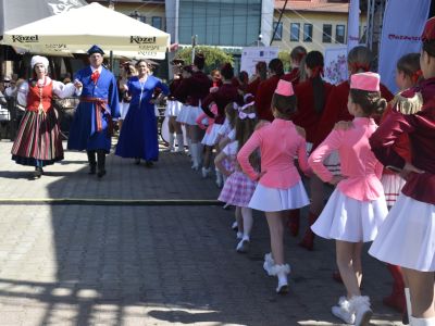 MAŻORETKI LIBRA GOSTYNIN ZREALIZOWAŁY PROJEKT „TANIEC BEZ GRNIC. 50 lat Jugendtanzkorps Rheinsternchen i 10 lat Libra...
