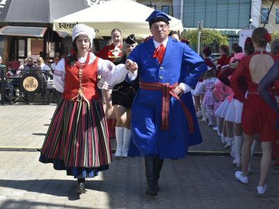 MAŻORETKI LIBRA GOSTYNIN ZREALIZOWAŁY PROJEKT „TANIEC BEZ GRNIC. 50 lat Jugendtanzkorps Rheinsternchen i 10 lat Libra...