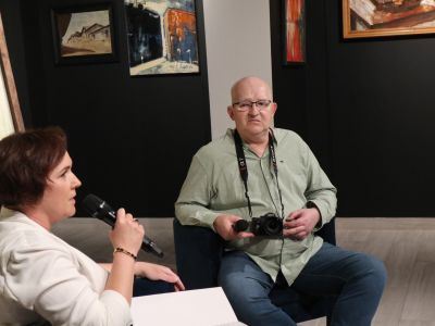 Sztuka wróciła do MCK. Wernisaż wystawy Krzysztofa Kopra w odnowionej galerii