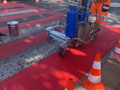 Biało-czerwone przejścia pojawiają się na ulicach Gostynina