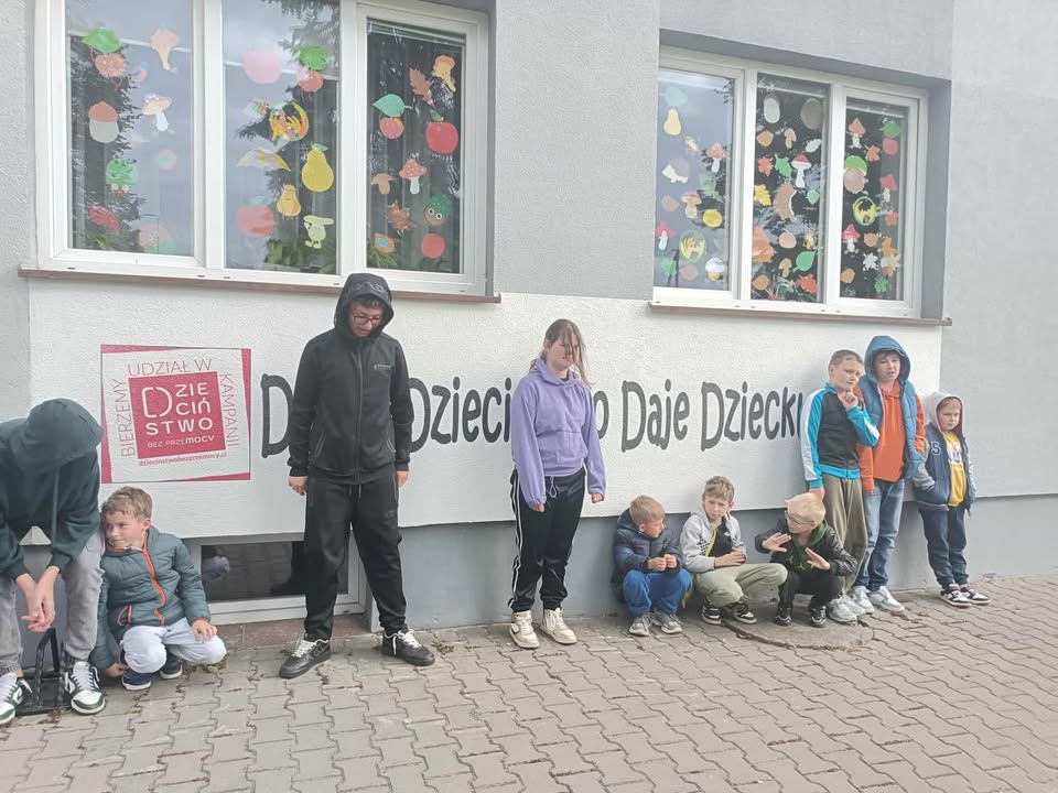 Dzień Chłopca w Punkcie "Bartek" – Śmiech, Pizza i Nowe Murale