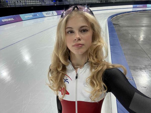 Nadia Machała z gostynińskiego LO, na Pucharze Świata Juniorów w Łyżwiarstwie Szybkim w Mediolanie